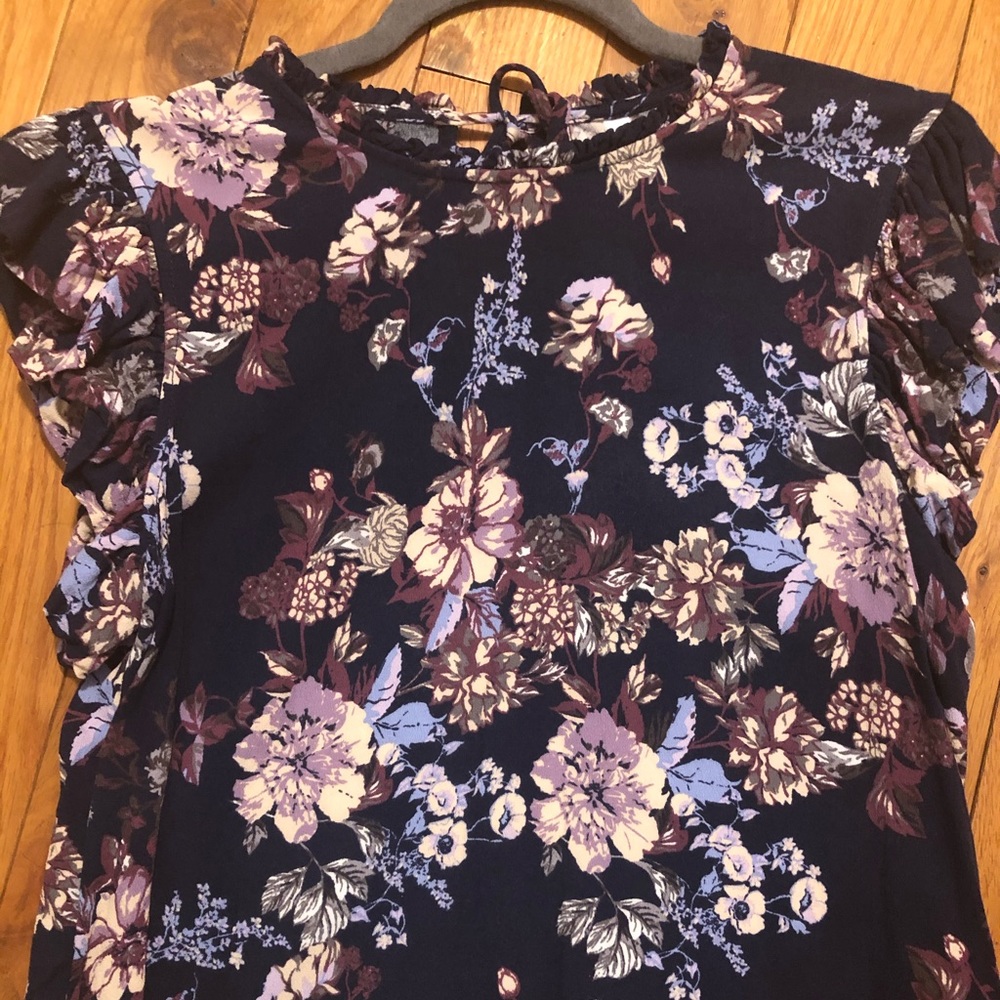 Cute floral top
